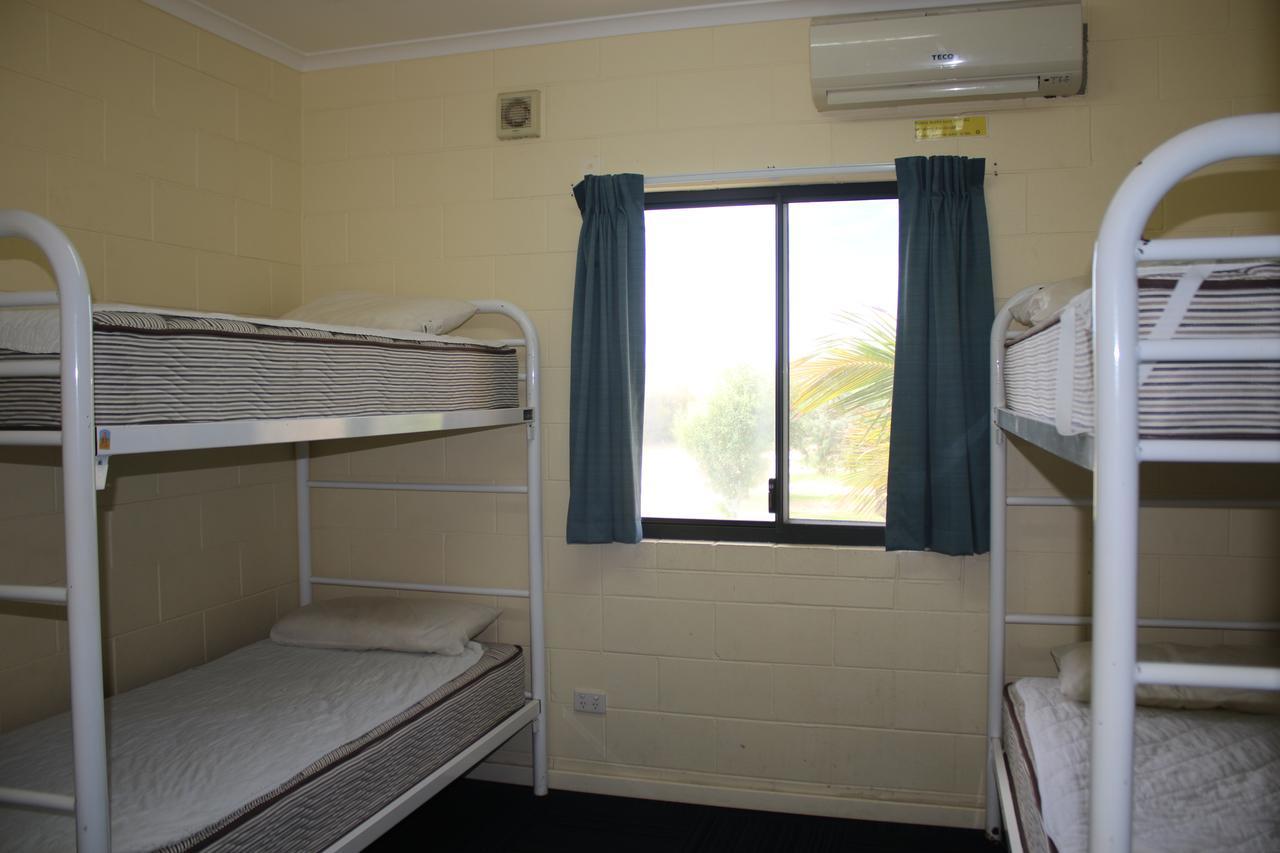 Ningaloo Club Backpackers Hostel Coral Bay Exterior foto