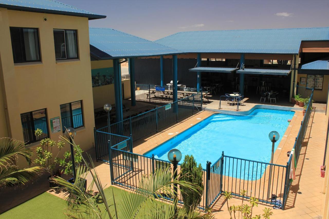 Ningaloo Club Backpackers Hostel Coral Bay Exterior foto